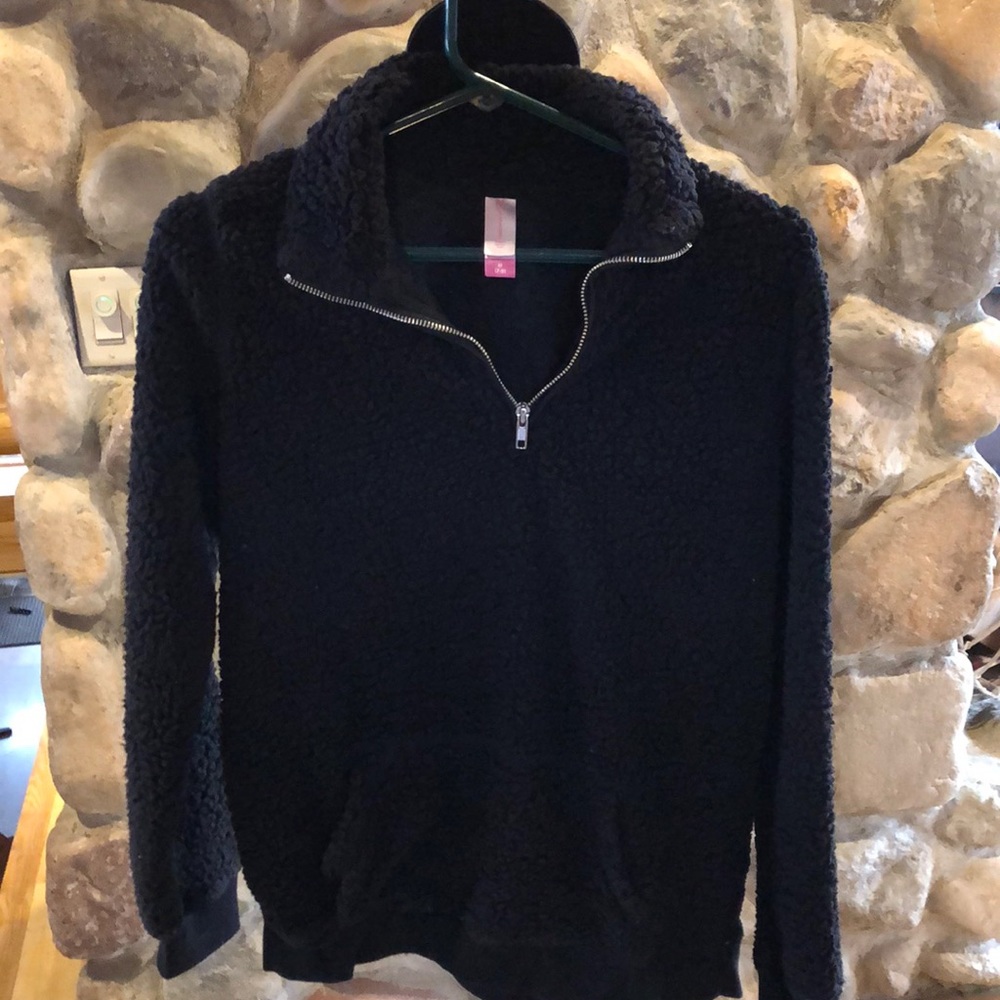 Fleece pullover with 1/2 zipper
